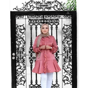 Chemise en rose satinée