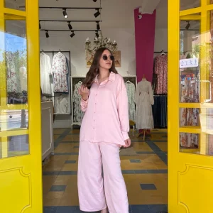 Ensemble jupe culotte -chemisier en rose bebe