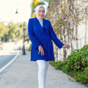 Veste longue en bleu roi