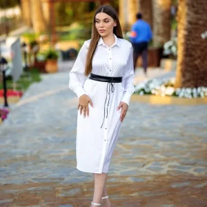 Chemise longue en blanc