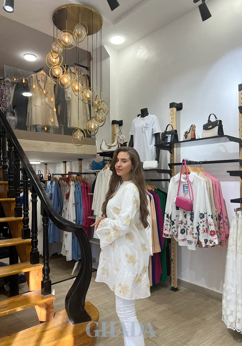 Robe - chemise avec broderie dorée – Image 2