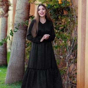 Robe satinée en noir