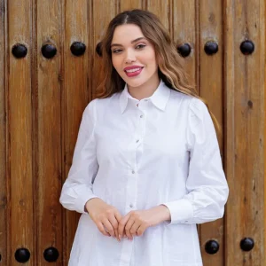 Chemise en blanc avec des fronces