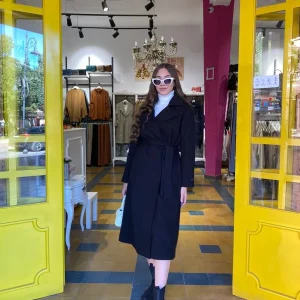 Manteau long en noir