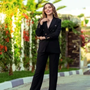 Ensemble tailleur veste et pantalon en noir