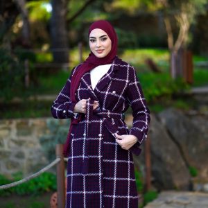 Manteau long double boutonnage en bordeaux