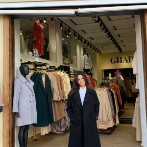 Manteau double boutonnage en noir