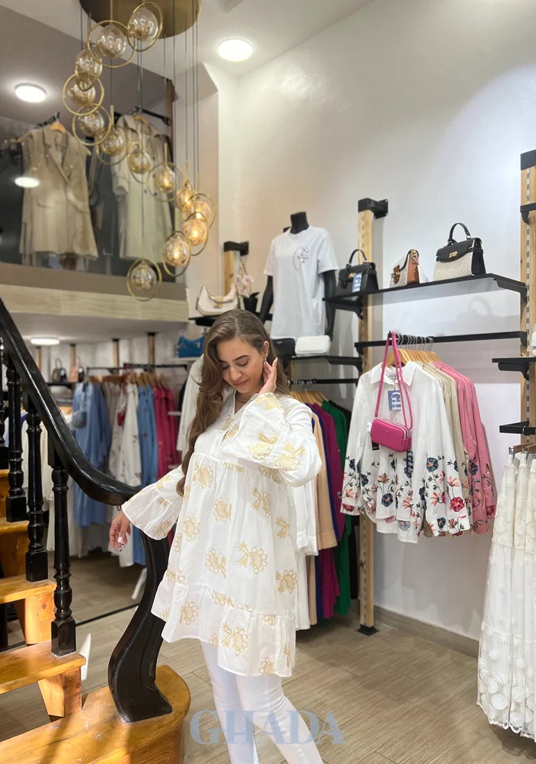 Robe - chemise avec broderie dorée – Image 3