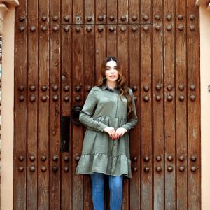 Chemise satinée en vert olive