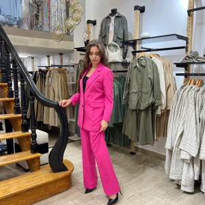 Ensemble blazer - pantalon en rose fuchsia