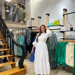 Robe blanche brodée