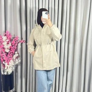 Manteau à capuche avec noeuds