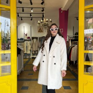 Manteau effet mouton en blanc