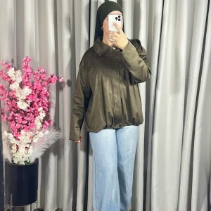 Bomber suède en vert olive