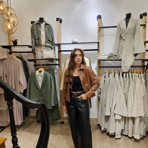 Pantalon en simili cuir noir