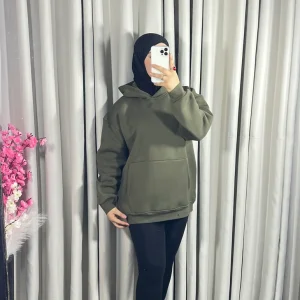 Sweat à capuche en vert kaki