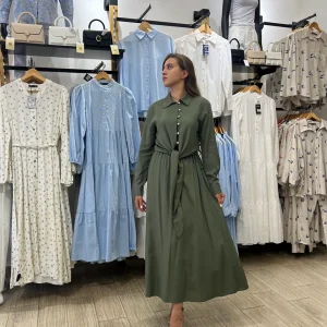 Ensemble chemise avec jupe en vert kaki