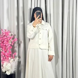 Ensemble veste et jupe en blanc