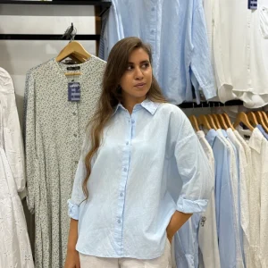 Chemise en bleu ciel