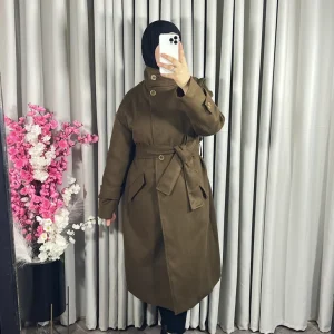 Manteau long en vert kaki