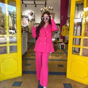 Ensemble tailleur en rose fuchsia