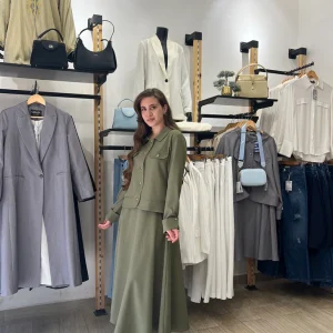 Ensemble avec jupe en vert kaki