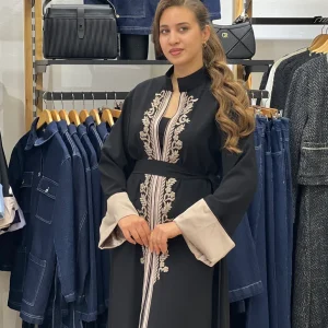 Abaya avec broderie