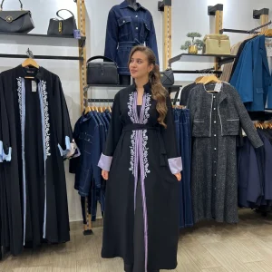 Abaya avec broderie
