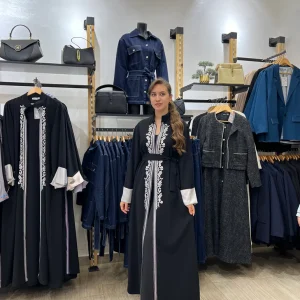 Abaya avec broderie