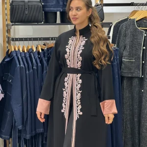 Abaya avec broderie