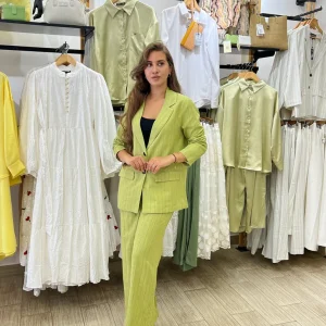 Ensemble tailleur en lin à rayures