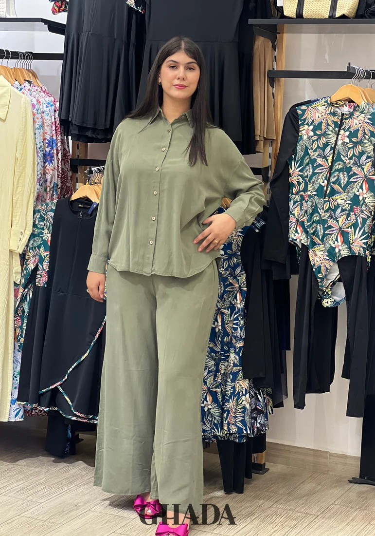 Ensemble en vert kaki