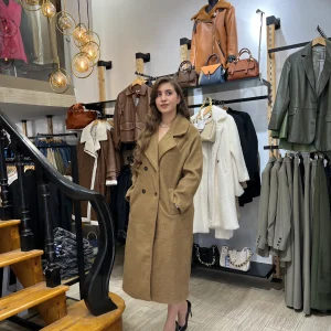 Manteau long camel double boutonnage