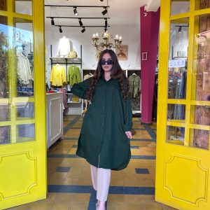 Robe - chemise en vert empire