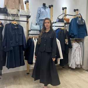 Ensemble avec jupe en noir