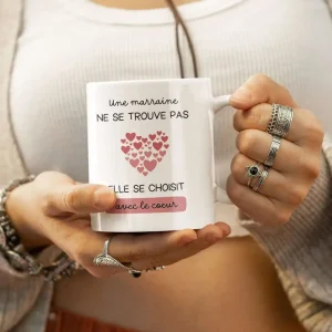 Mug céramique Une marraine ne se trouve pas elle se choisit avec le cœur
