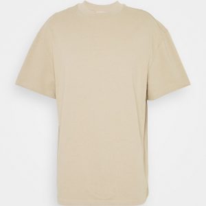 tshirt beige